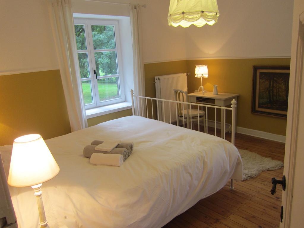 Delightful Castle In Bastogne With Bubble Bath Villa Екстериор снимка
