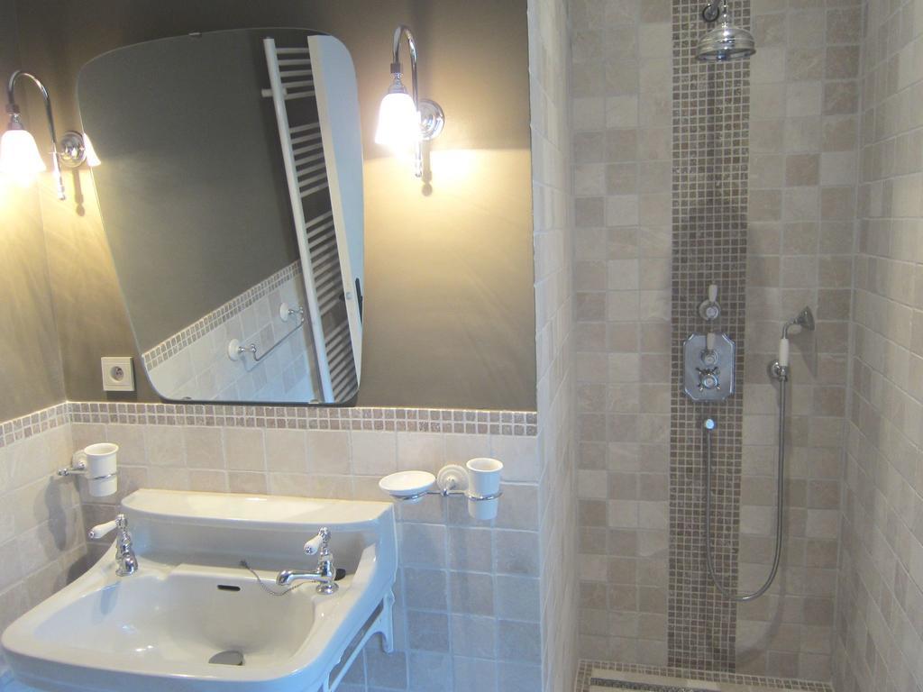 Delightful Castle In Bastogne With Bubble Bath Villa Екстериор снимка